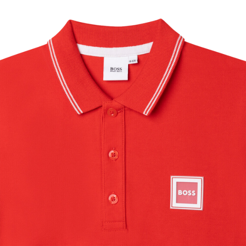 REMERA CON CUELLO BOSS INFANTIL J25N50 ROJO